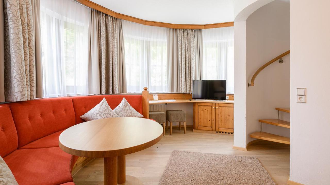 Hotel Garni Castel B&B Ischgl Exterior foto
