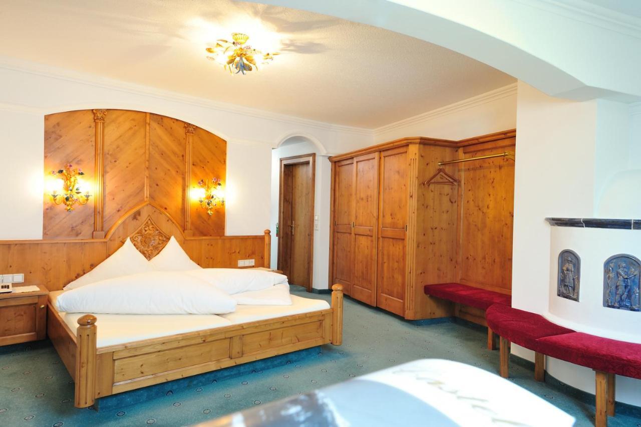Hotel Garni Castel B&B Ischgl Exterior foto